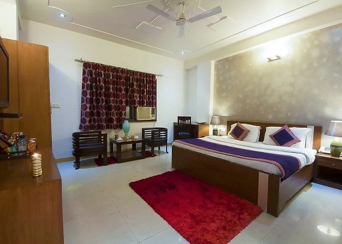 Premier King Suite