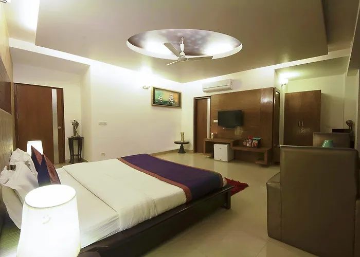 Premier King Suite